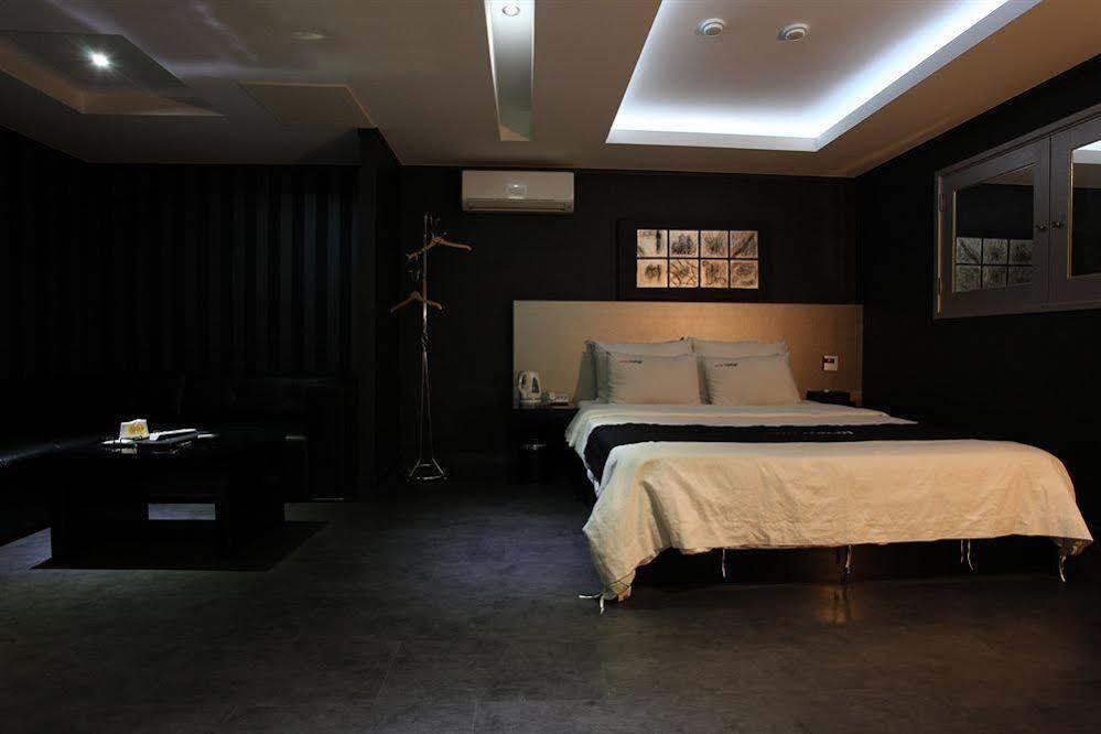 Hotel Tomgi Seoul Exteriör bild
